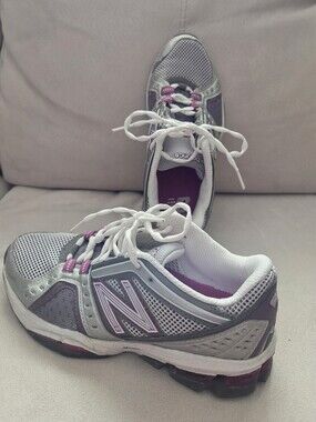 New Balance Women's Silver & Pink Athletic Running Shoes